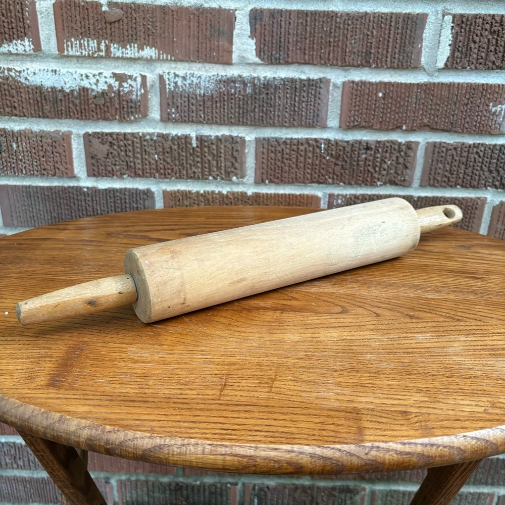 Vintage Kitchen Wood Rolling Pin Hanging Hole Farmhouse Grannycore